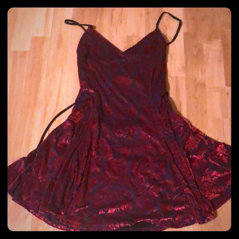 Lucy in the sky size L dress. Velvet